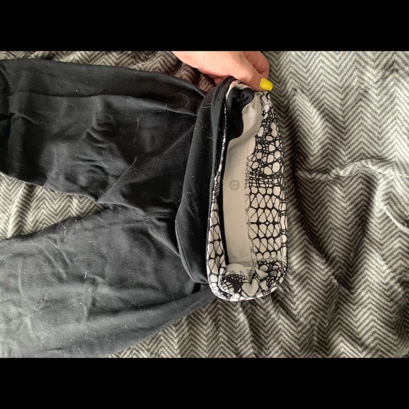 Lululemon Yoga Pant - Picture 2 of 3